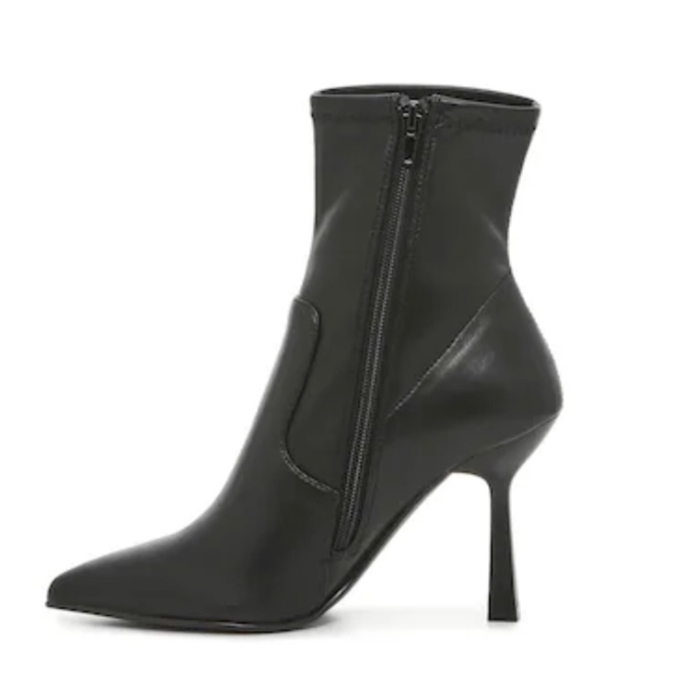 The Elan booties from Steve Madden